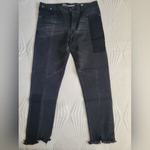 Original Use 32W Slim/Skinny Tapered Jeans